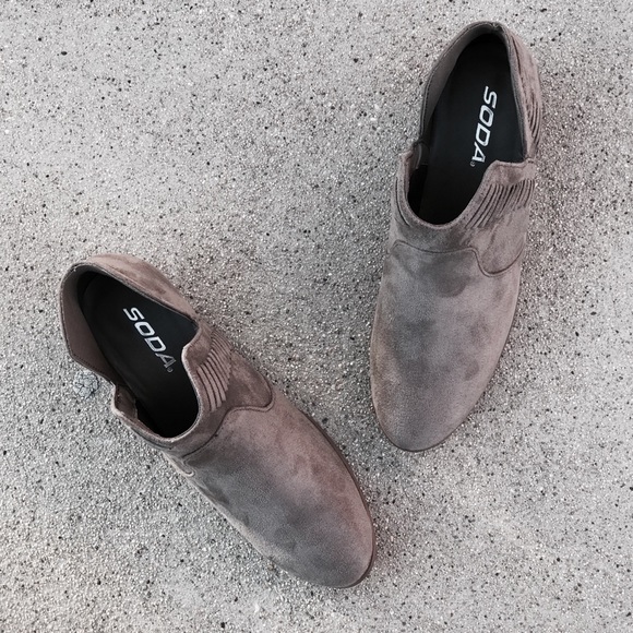 Soda Shoes Copy Smokey Taupe Ankle Bootie - Picture 4 of 6
